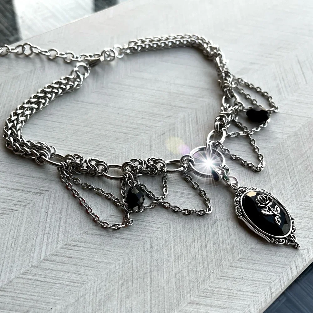 Handmade maille stainless steel choker necklace chain rose charm black crystal